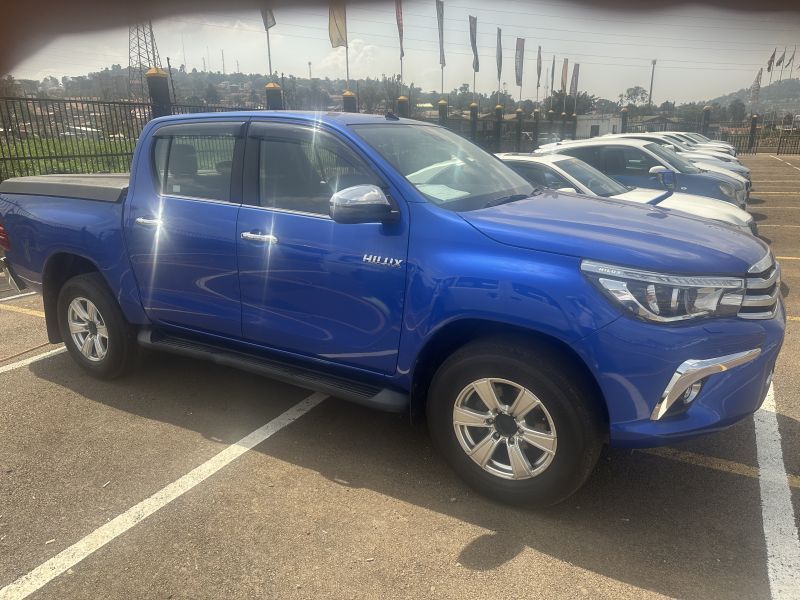 2018 Toyota Hilux Pickup photo