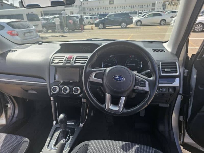2017 Subaru Forester pictures