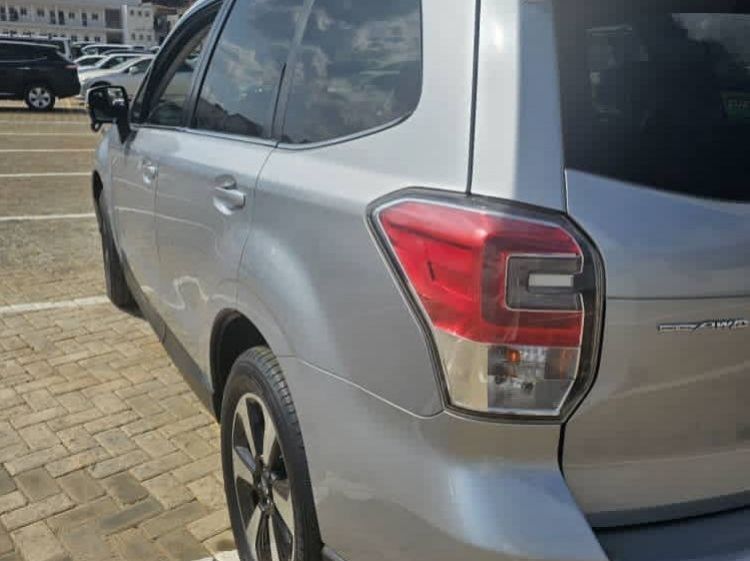 2017 Subaru Forester pictures