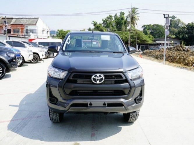 2025 Toyota Hilux INGLE CAB 2.8 4WD MT Dark Gray pictures