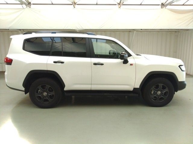 2023 Toyota  LAND CRUISER [SUV] pictures