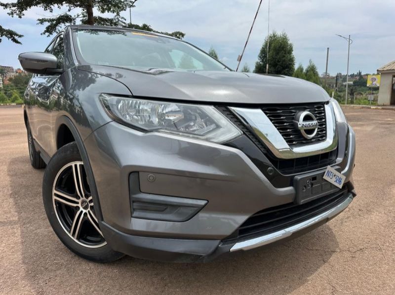 Used Nissan X-trail for sale in Kampala, Uganda