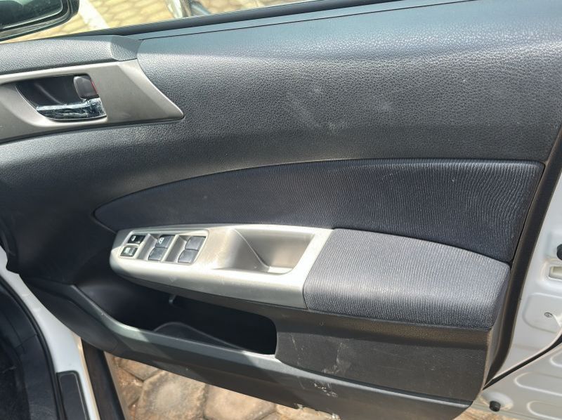 2011 Subaru 2011 pictures