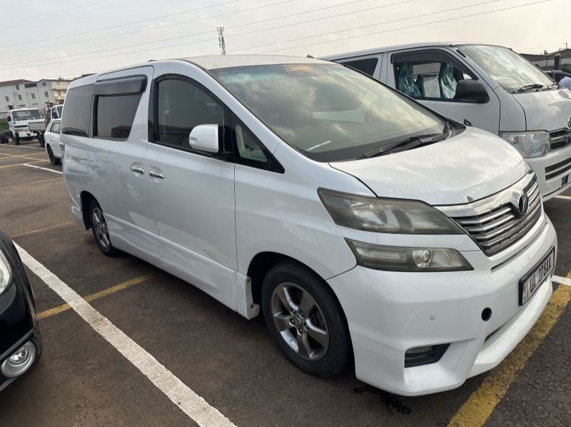 Used Toyota VELLFIRE for sale in Kampala, Uganda
