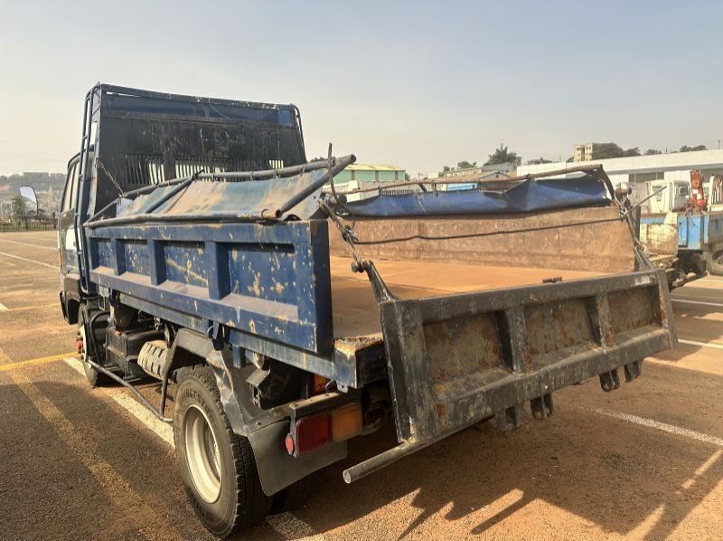 1992 Isuzu Forward pictures