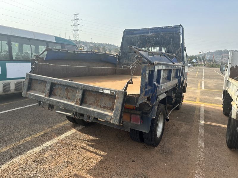 1992 Isuzu Forward pictures