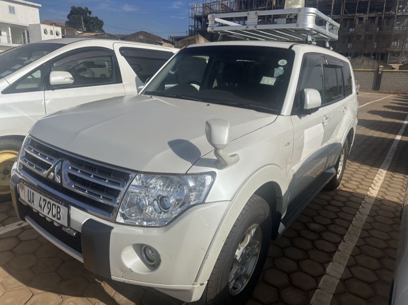 Used Mitsubishi PAJERO for sale in Kampala, Uganda