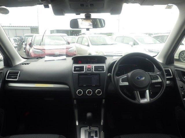 2017 Subaru Forester pictures