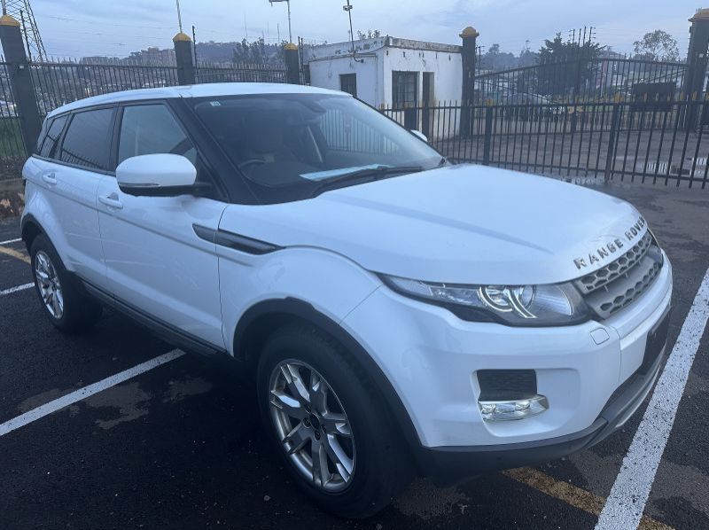 Used Land Rover Range Rover Evogue for sale in Kampala, Uganda