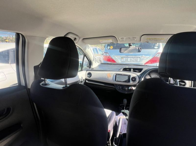 2012 Toyota VITZ pictures