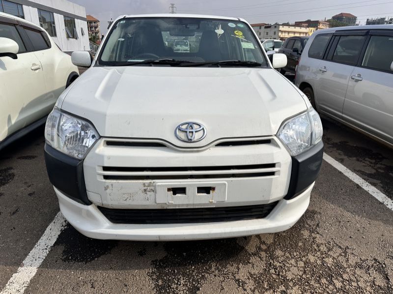 2017 Toyota SUCCEED pictures