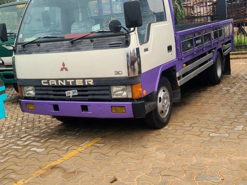 1990 Mitsubishi CANTER pictures