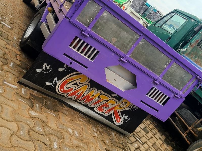 1990 Mitsubishi CANTER pictures