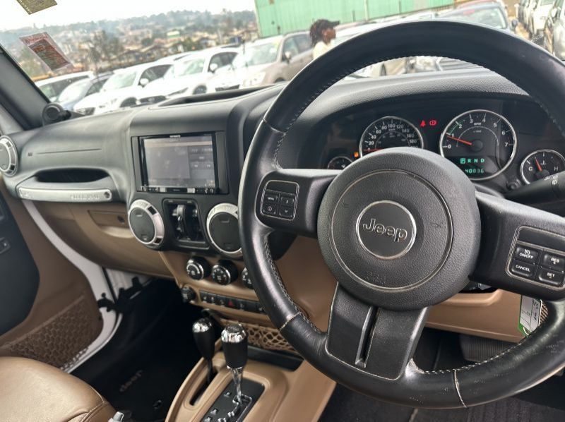 2013 Jeep WRANGLER pictures