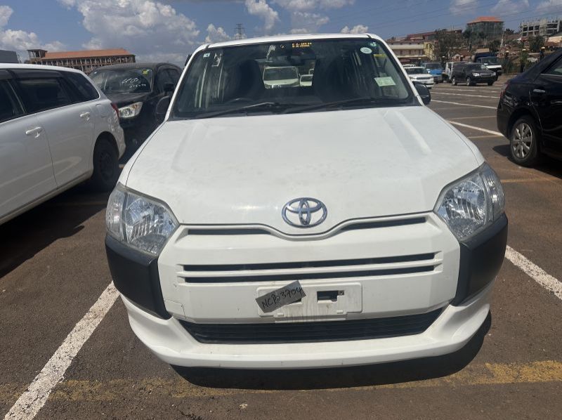 2016 Toyota Succeed pictures