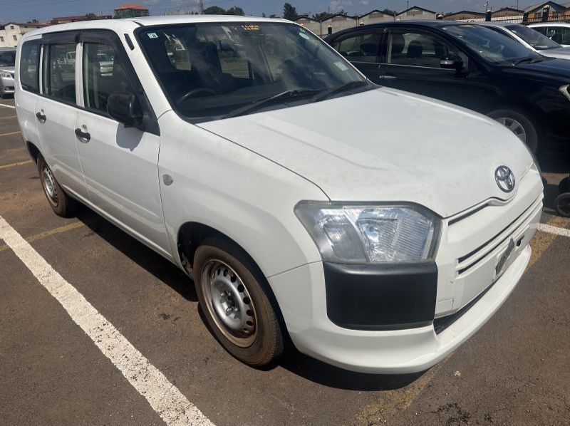 2016 Toyota Succeed pictures