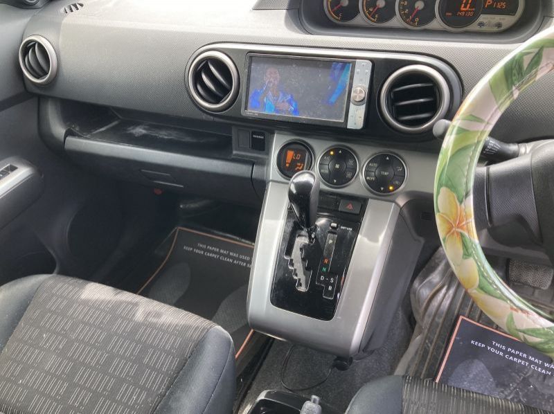 2013 Toyota Rumion pictures