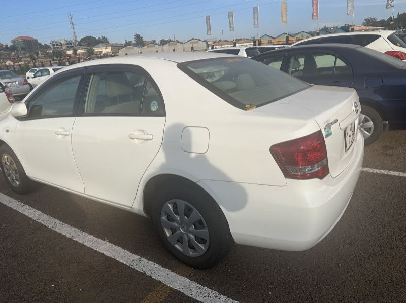 2011 Toyota Corolla AXIO pictures