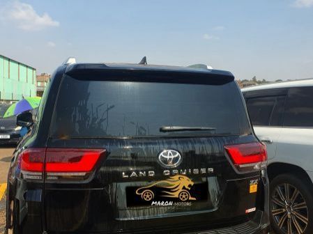 2023 Toyota LAND CRUISER pictures