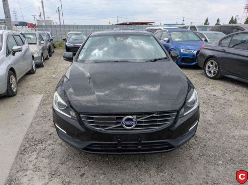 2018 Volvo V60 pictures
