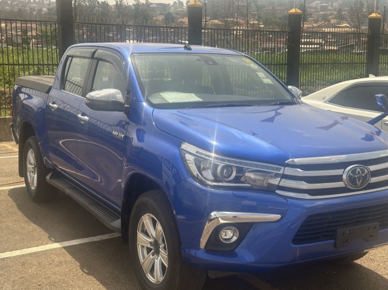 2018 Toyota Hilux Pickup pictures