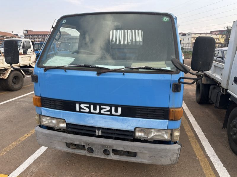 Used Isuzu ELF for sale in Kampala, Uganda