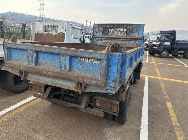 1991 Isuzu ELF pictures