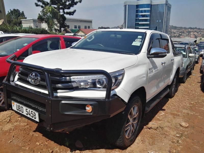 2016 Toyota Hilux for sale 85 000 Km Automatic transmission World